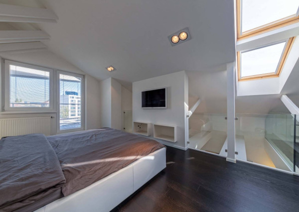 AVENUE | veľkometrážny moderný mezonet v pulzujúcej lokalite, Bazová ulica