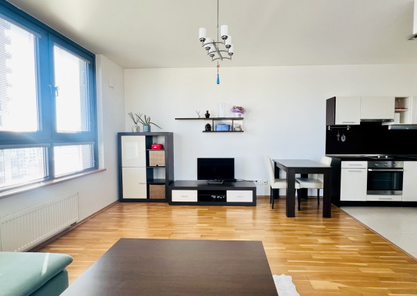 AVENUE | priestranný 1,5 izb. byt, veľký balkón, parkovanie, City Park Ružinov