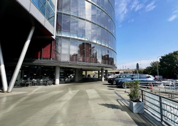 AVENUE | administratívne pr. pri centre, parkovanie, recepcia, krásne výhľady