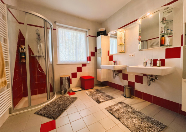 Exkluzívna vila „VILLA TOSCANA“ s bazénom, wellness, vínnou pivnicou a domácim kinom