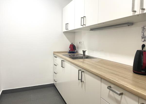 AVENUE I admin. priestory v polyfunkčnom dome, Ružinov.