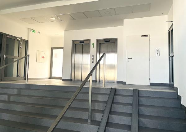 AVENUE I admin. priestory v polyfunkčnom dome, Ružinov.