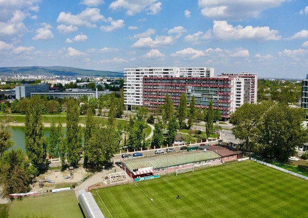 AVENUE | priestranný 2i byt s balkónom a unikátnym výhľadom na jazero Kuchajda či na mesto.
