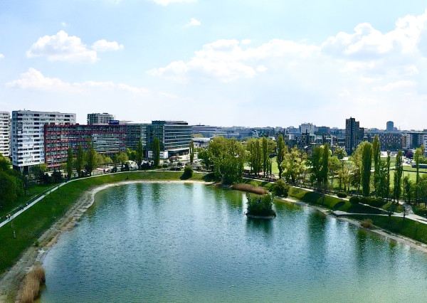 AVENUE | priestranný 2i byt s balkónom a unikátnym výhľadom na jazero Kuchajda či na mesto.