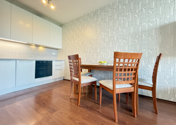 AVENUE | priestranný 2i byt s balkónom a unikátnym výhľadom na jazero Kuchajda či na mesto.