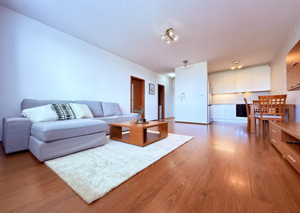 AVENUE | priestranný 2i byt s balkónom a unikátnym výhľadom na jazero Kuchajda či na mesto.