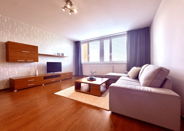 AVENUE | priestranný 2i byt s balkónom a unikátnym výhľadom na jazero Kuchajda či na mesto.