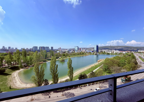 AVENUE | priestranný 2i byt s balkónom a unikátnym výhľadom na jazero Kuchajda či na mesto.