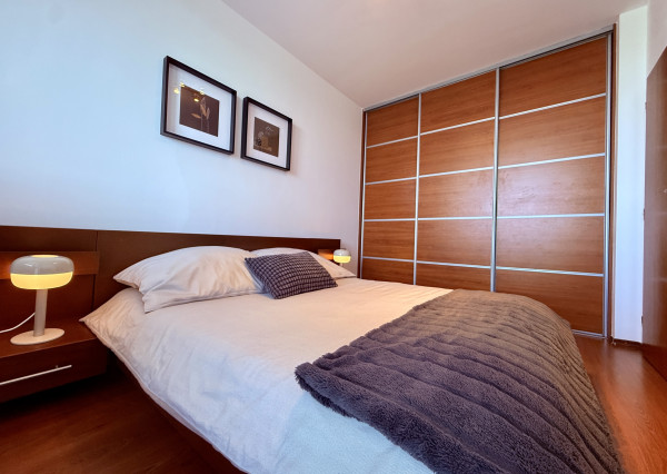 AVENUE | priestranný 2i byt s balkónom a unikátnym výhľadom na jazero Kuchajda či na mesto.