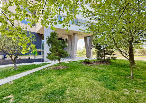 AVENUE | priestranný 2i byt s balkónom a unikátnym výhľadom na jazero Kuchajda či na mesto.