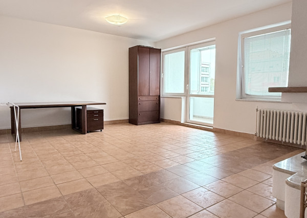 Predaj veľkometrážneho 3 izbového bytu s garážou, ul.Podunajská, BAII