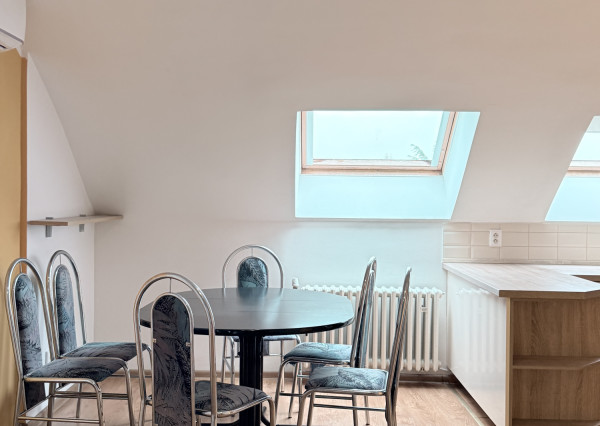 Predaj veľkometrážneho 3 izbového bytu s garážou, ul.Podunajská, BAII