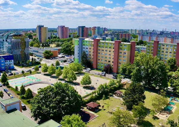 AVENUE | útulný a krásne slnečný 1i byt vo vyhľadávanom pôvodnom stave, s výhľadom do parčíku.