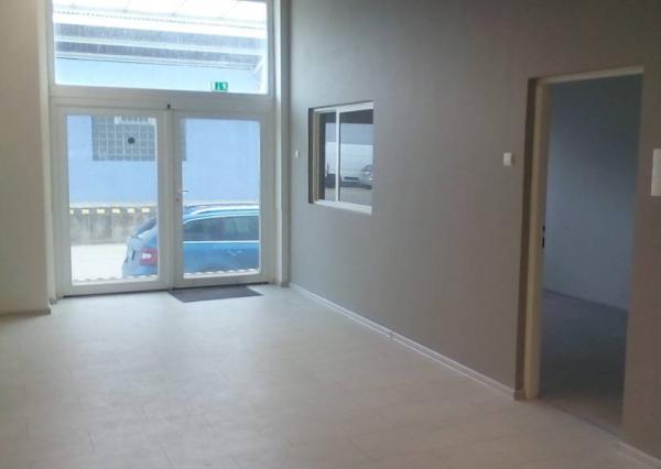 AVENUE | skladová hala, obchodný priestor, 270 m2, BA III