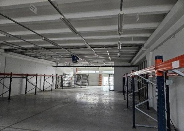 AVENUE | skladová hala, obchodný priestor, 270 m2, BA III
