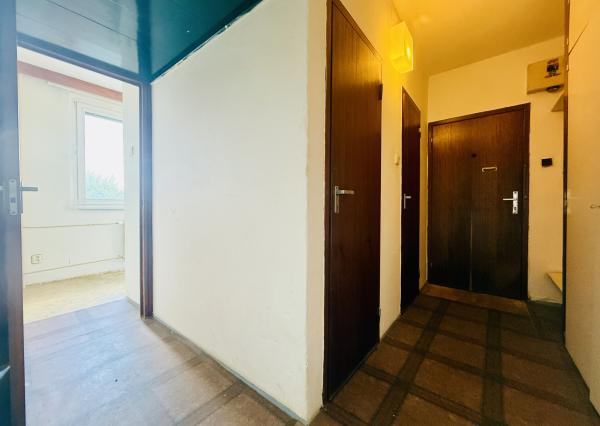 AVENUE | útulný a krásne slnečný 1i byt vo vyhľadávanom pôvodnom stave, s výhľadom do parčíku.