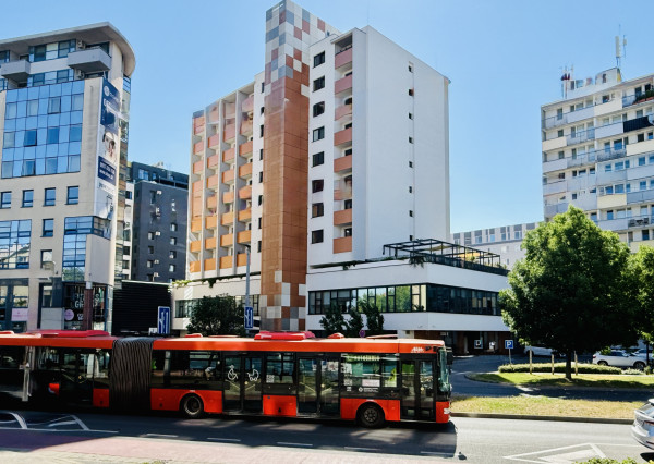 AVENUE I NAJOM, štýlový 1i byt v novostavbe s loggiou v Ružinove, BA