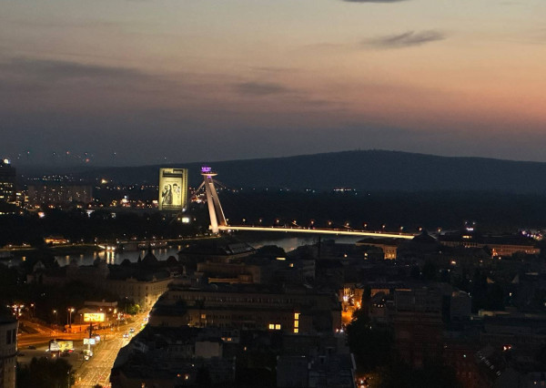 AVENUE I NAJOM, 4i byt v ikonickom projekte SKY PARK, Staré mesto