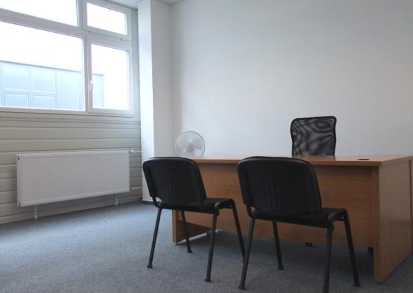 AVENUE | obchod-skladový priestor s chladiacim boxom, BA III