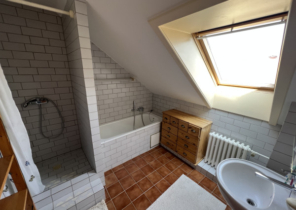 AVENUE RE | 6-izb. dom, veľká záhrada, bazén, 2-garáž, BA IV