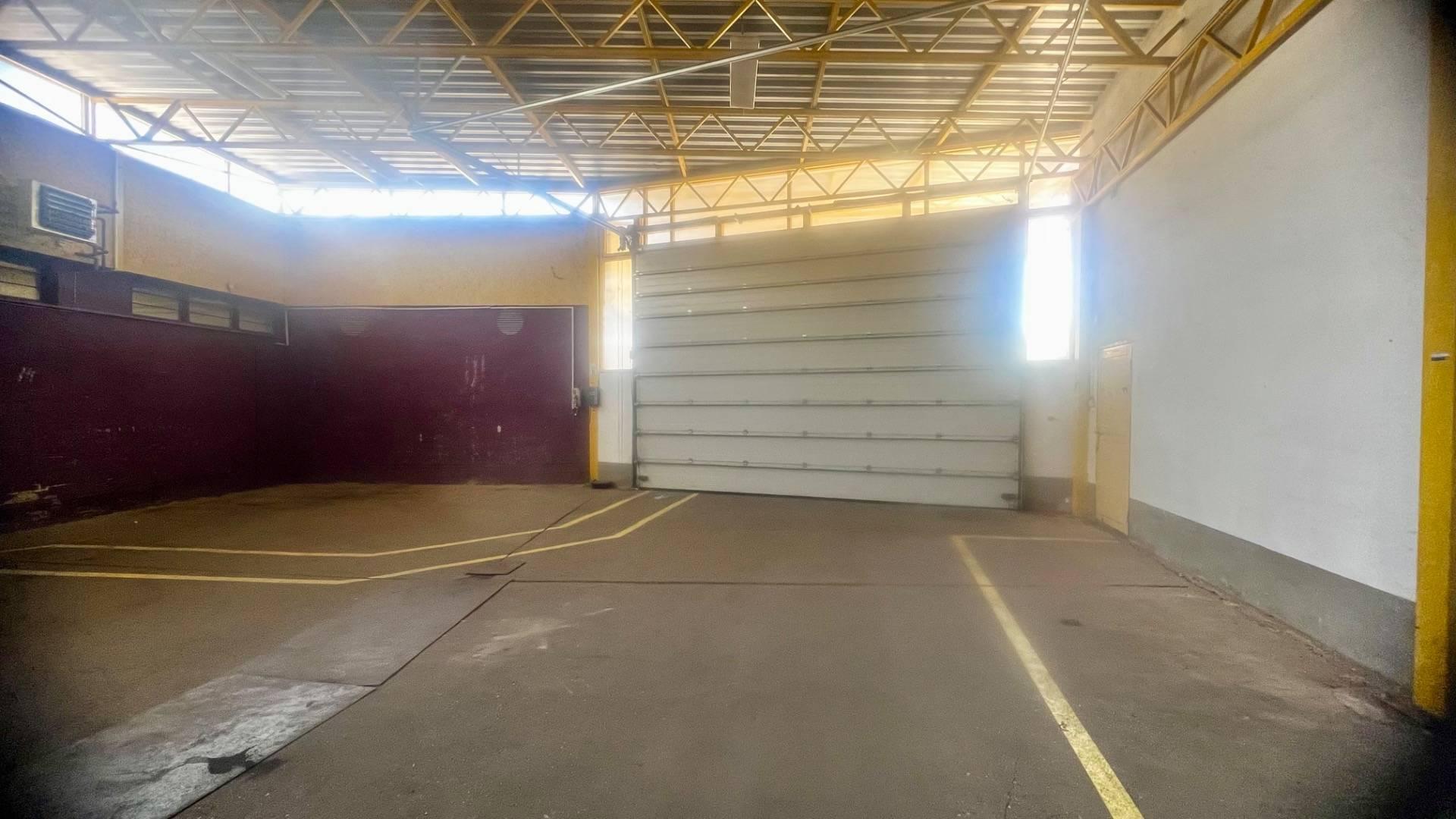 AVENUE | komfortná skladová hala s parkovaním v areáli, Pod. Biskupice