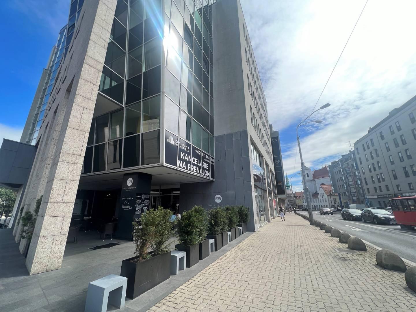 AVENUE | administratívne priestory v bussiness centre v BA I