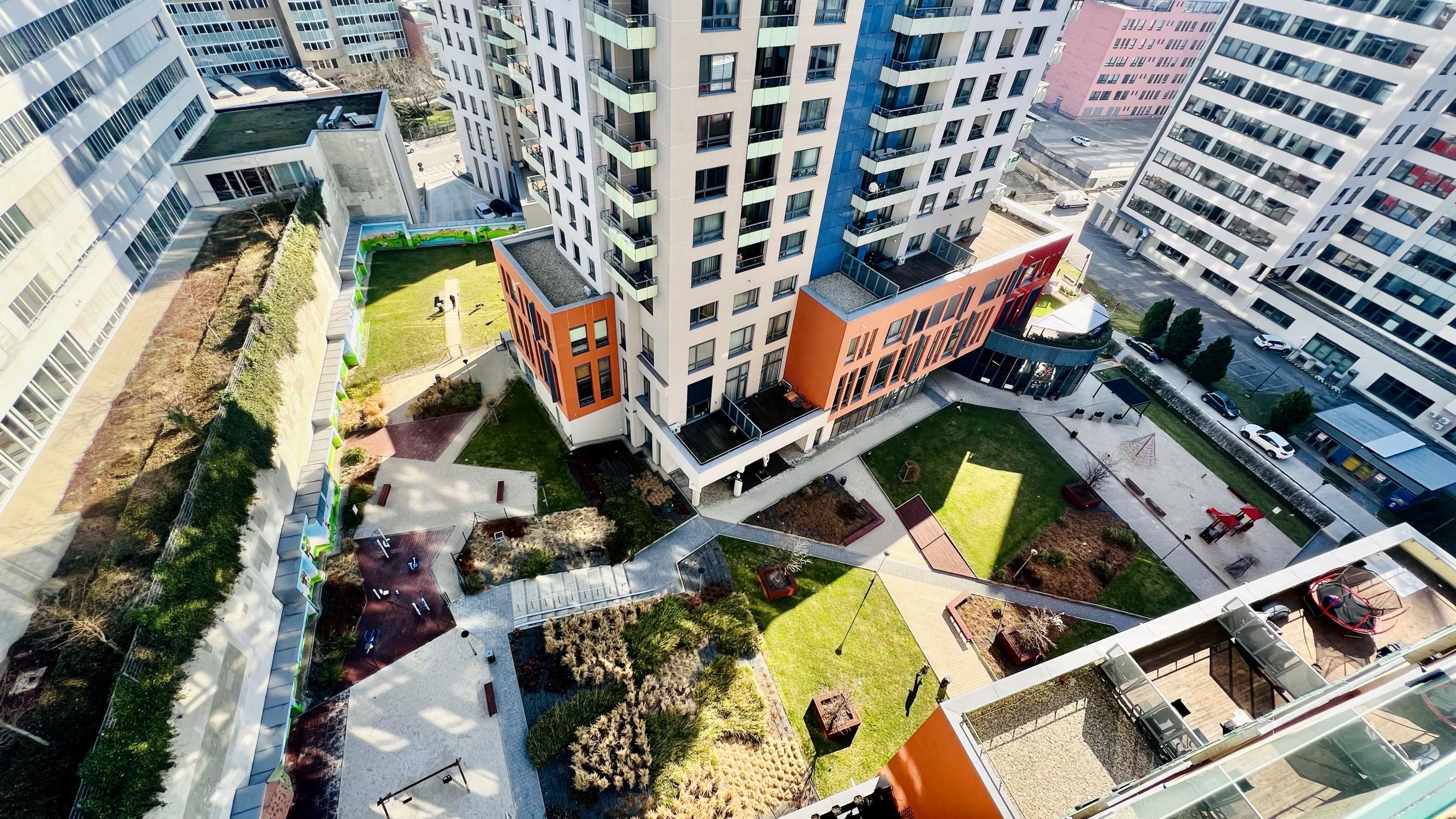 AVENUE | priestranný 1,5 izb. byt, veľký balkón, parkovanie, City Park Ružinov