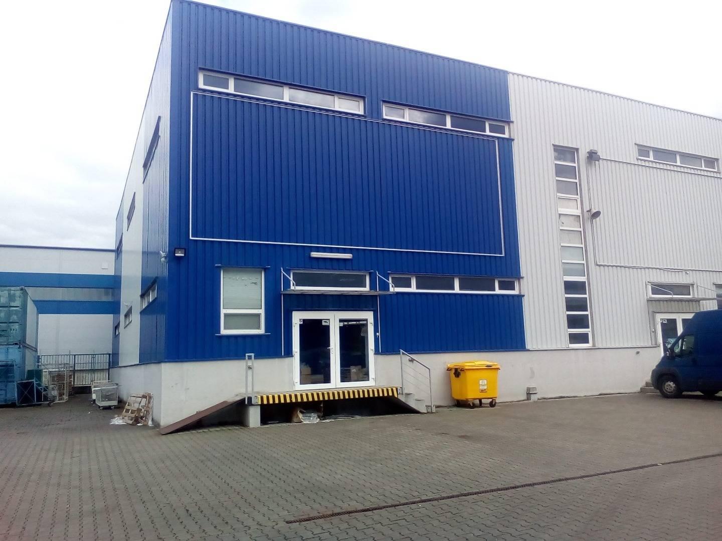 AVENUE | skladová hala, obchodný priestor, 270 m2, BA III