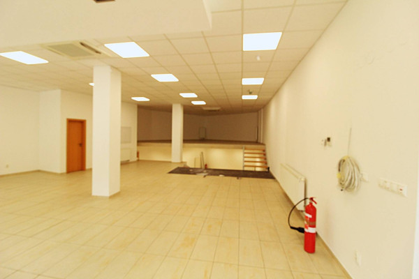 AVENUE I obchodný priestor na frekventovanej ulici, BA I.