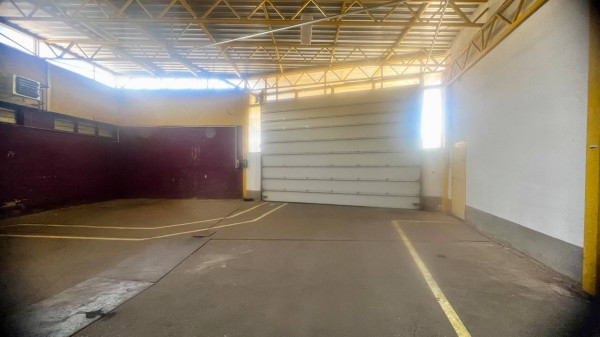 AVENUE | komfortná skladová hala s parkovaním v areáli, Pod. Biskupice