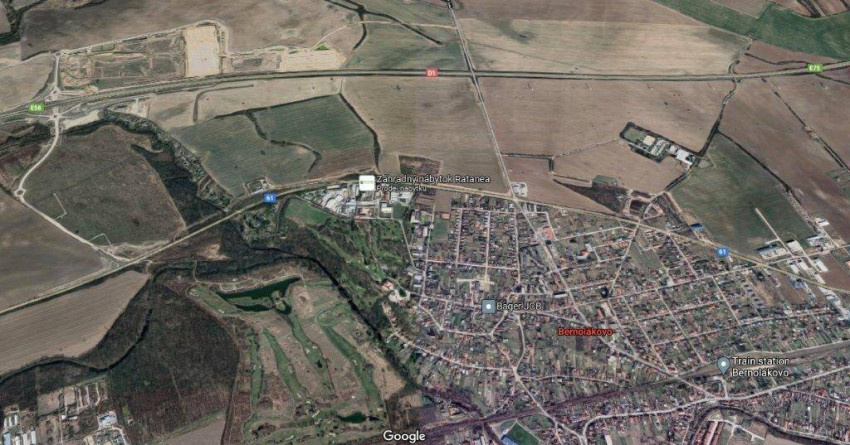 PREDAJ - obchodno - skladový areál, Bernolákovo.