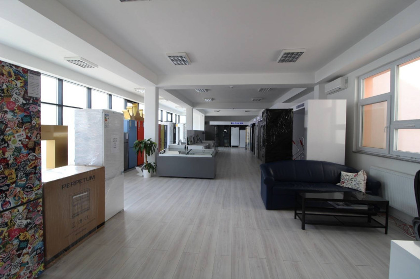 PRENÁJOM - obchodný priestor, open space, v novostavbe, Račianska