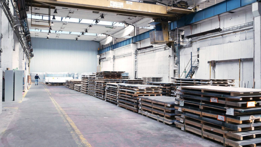 AVENUE I skladová hala v uzavretom stráženom areály, Senec.