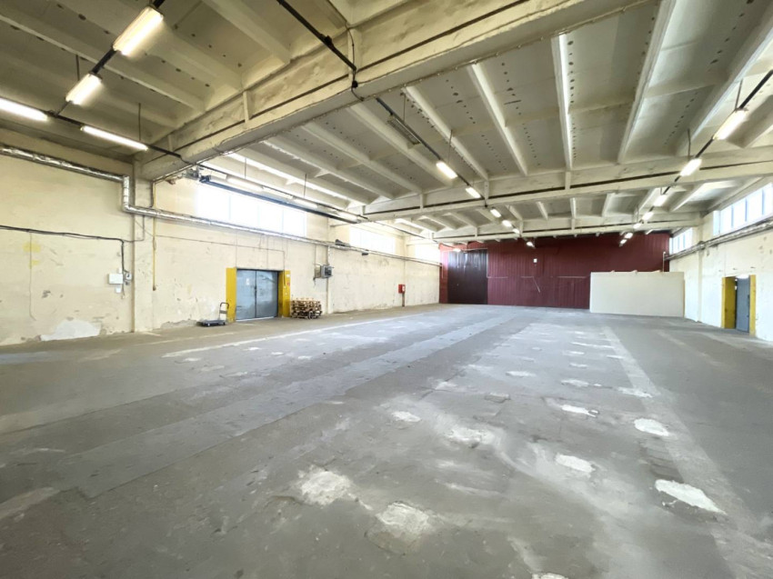 AVENUE |  skladová hala v stráženom areály, Ružinov.